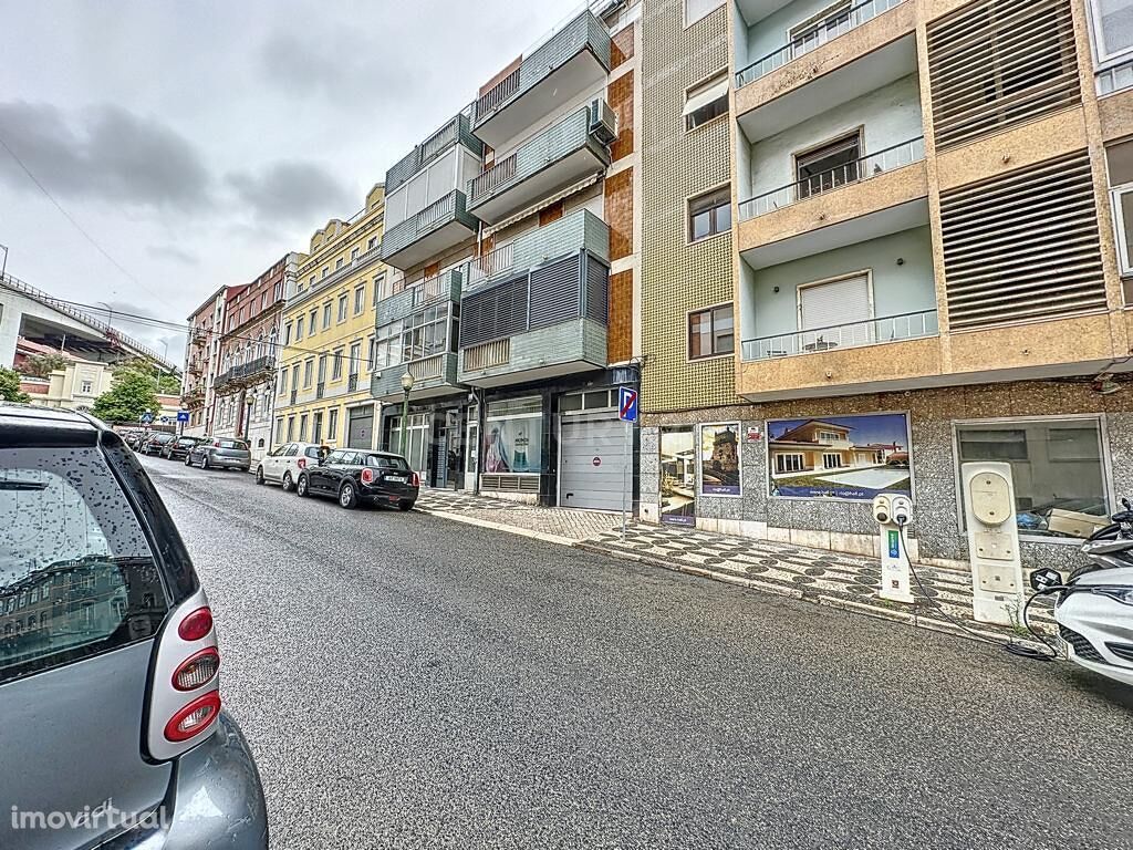 Espaço Comercial - Escritório - 440 m2 em Alcântara LISBOA