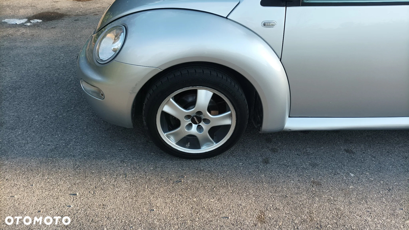 Volkswagen New Beetle 2.0 - 10