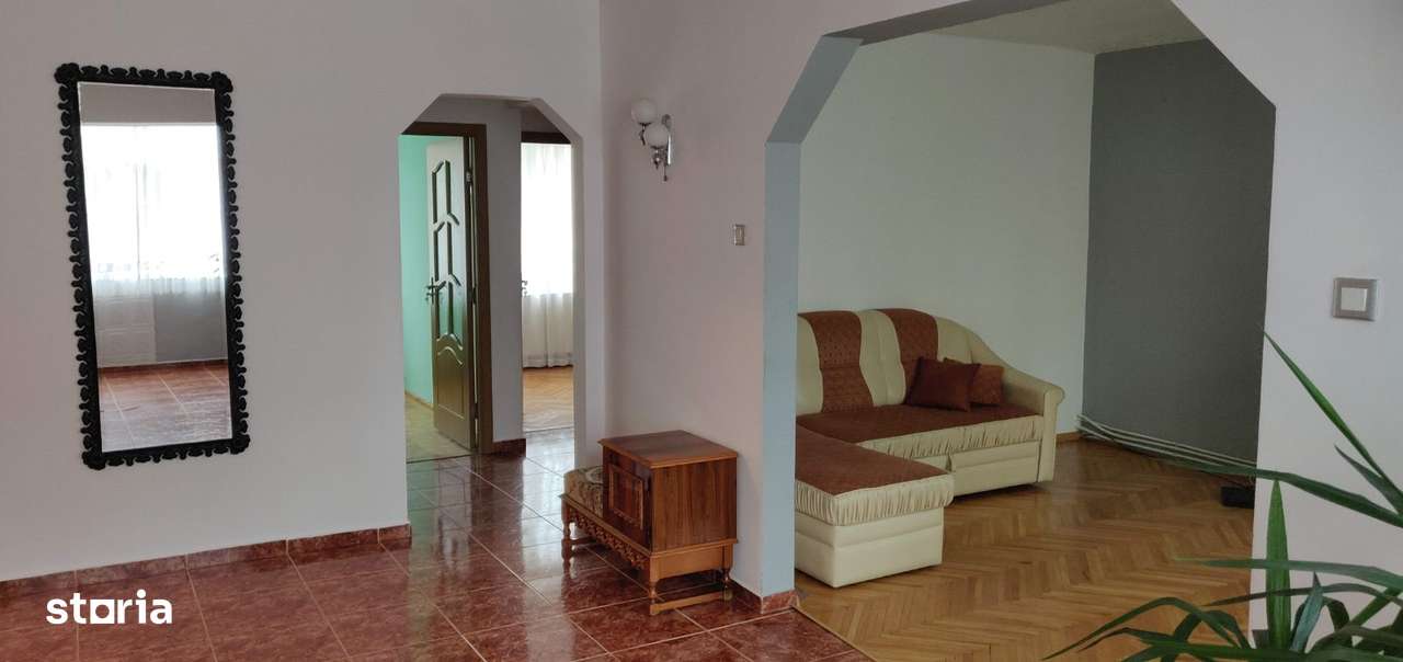 Apartament 3 camere - finisat -mobilat- etaj 1 -Garaj - zona Spital - Imagine principală: 4/11