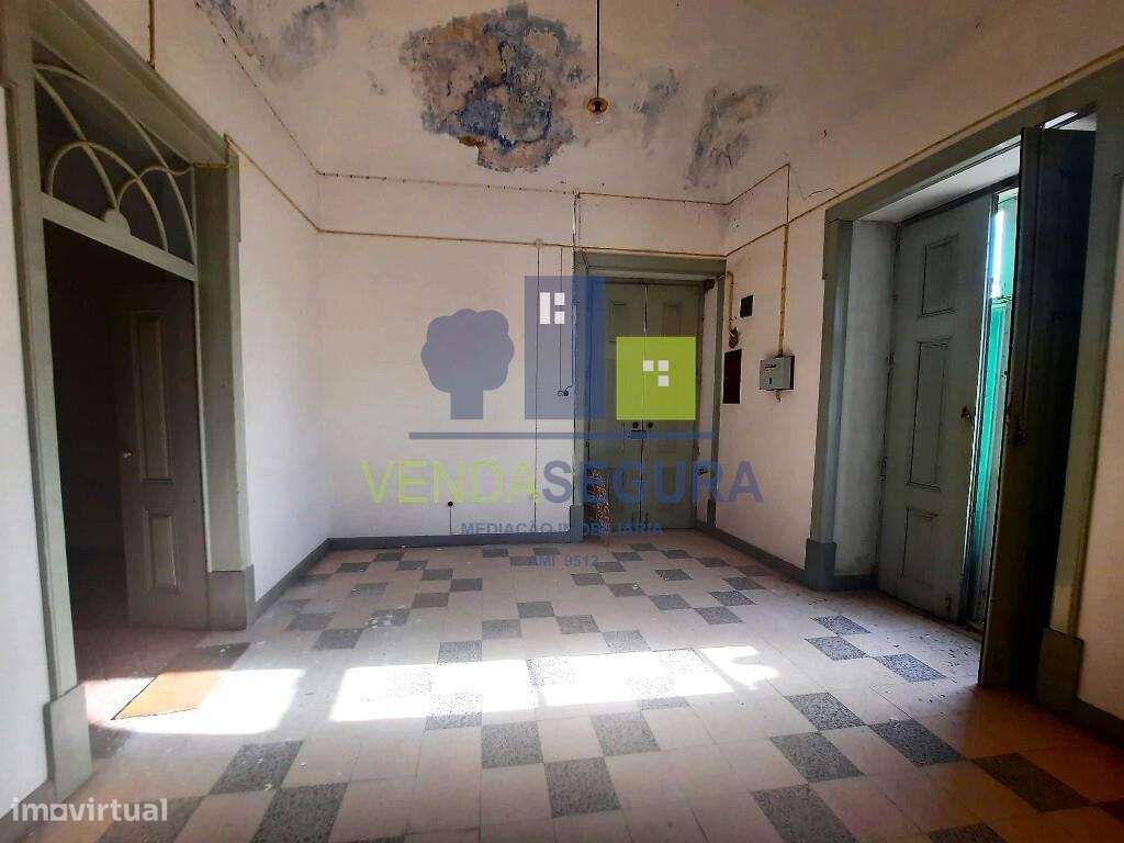 Moradia T7 com Pátio e Garagem | Moura - Grande imagem: 5/44