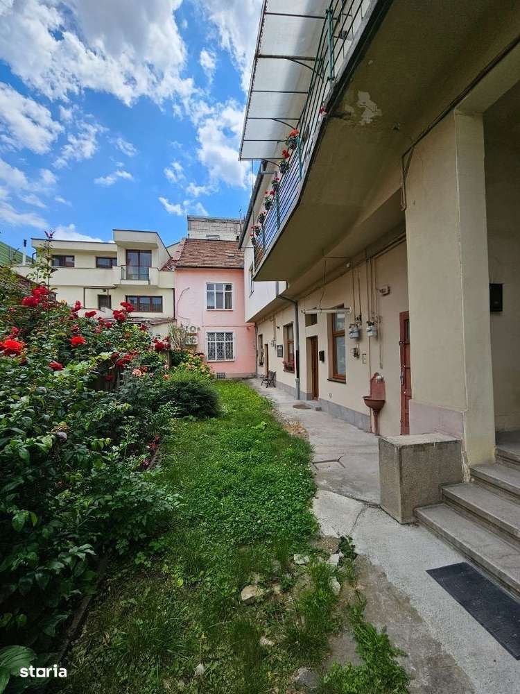 Apartament cu 3 camere pe str. Iuliu Maniu-10