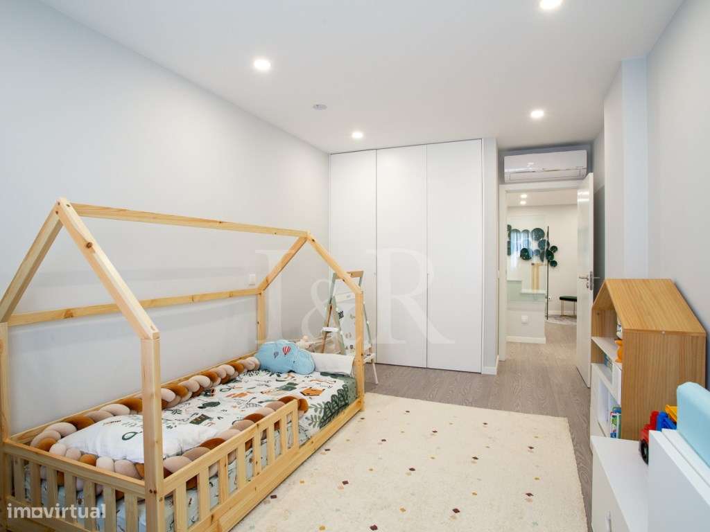 Apartamento T4 duplex com terraço e garagem no Montijo-25