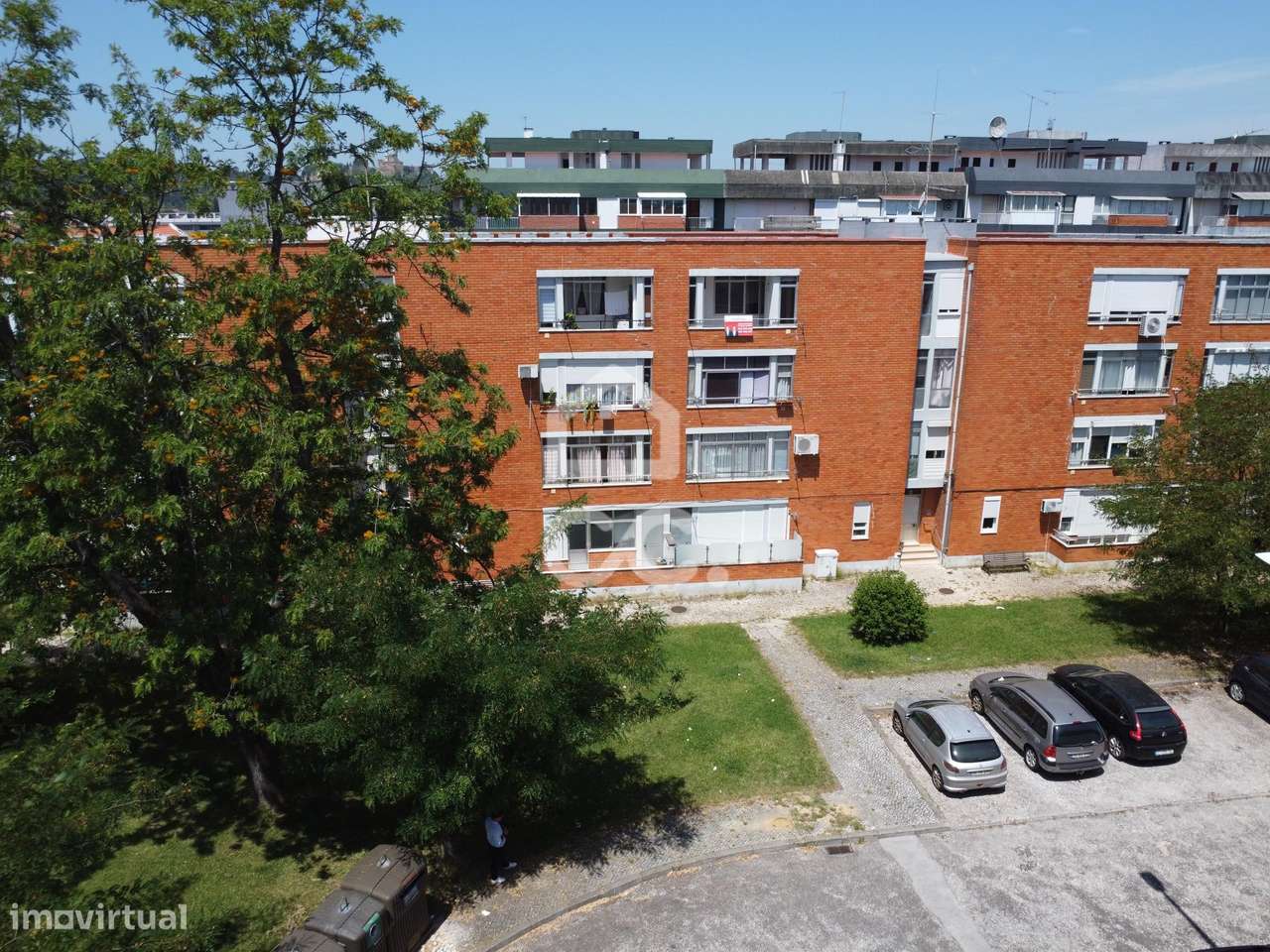 Apartamento T3 junto aos Polos Universitários de Tomar!-16