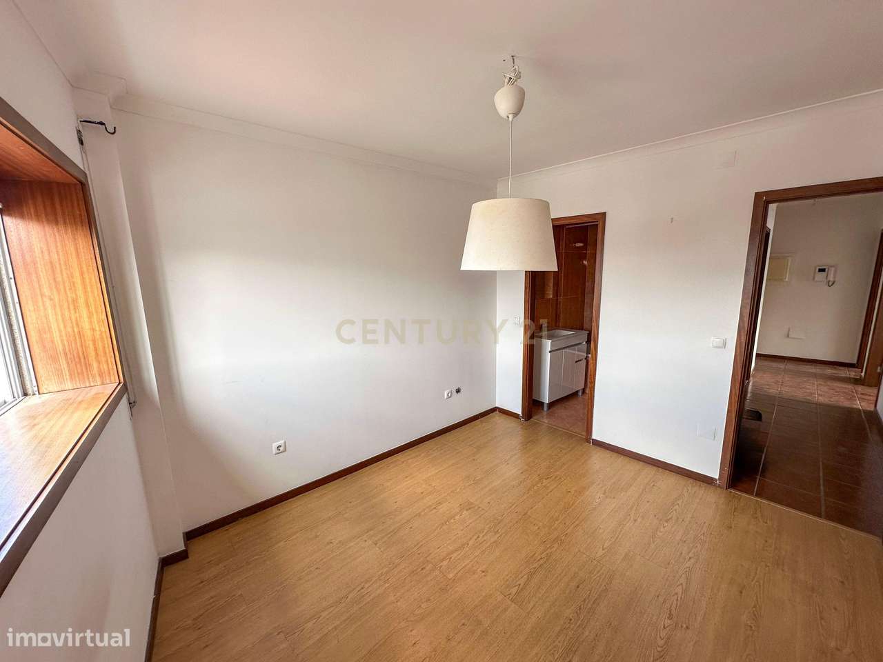 T2 ultimo piso junto ao centro- paredes-30
