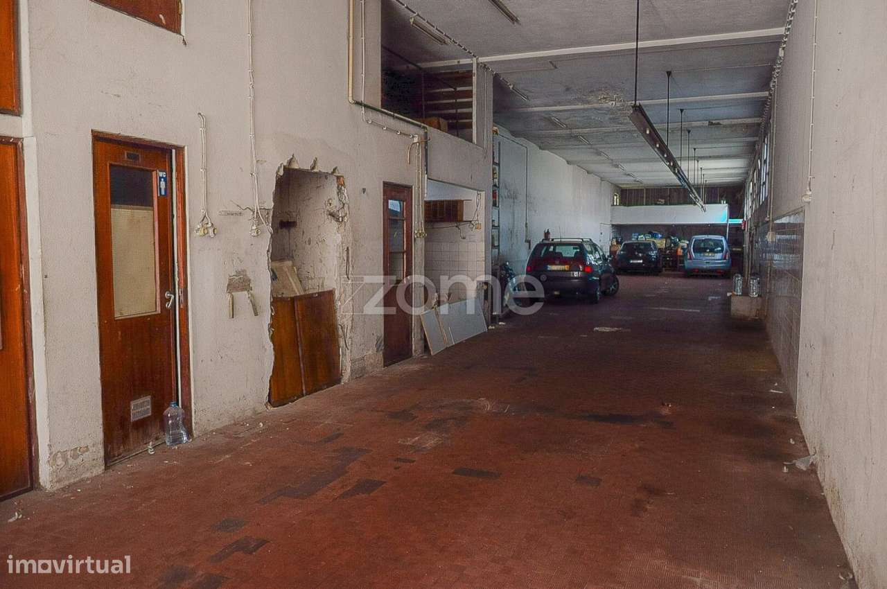 Prédio Para Recuperar junto à Brito Capelo - Grande imagem: 5/26