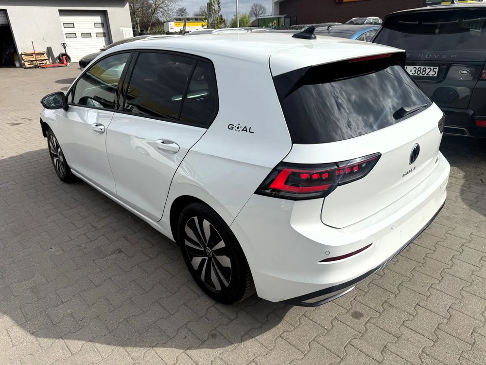 Volkswagen Golf VIII 1.5 eTSI OPF DSG Goal 2025