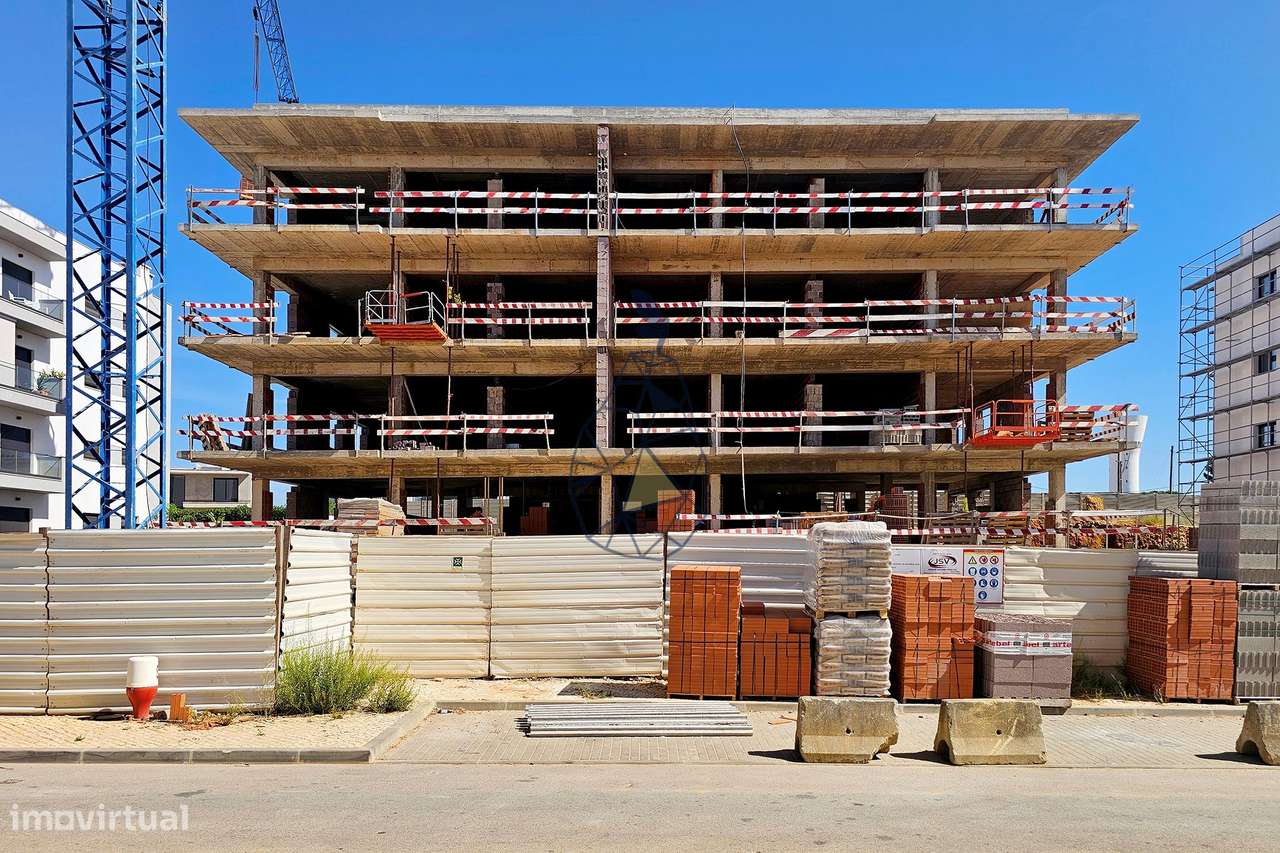 Apartamento T2 em construção com Garagem e Piscina - Portimão-15