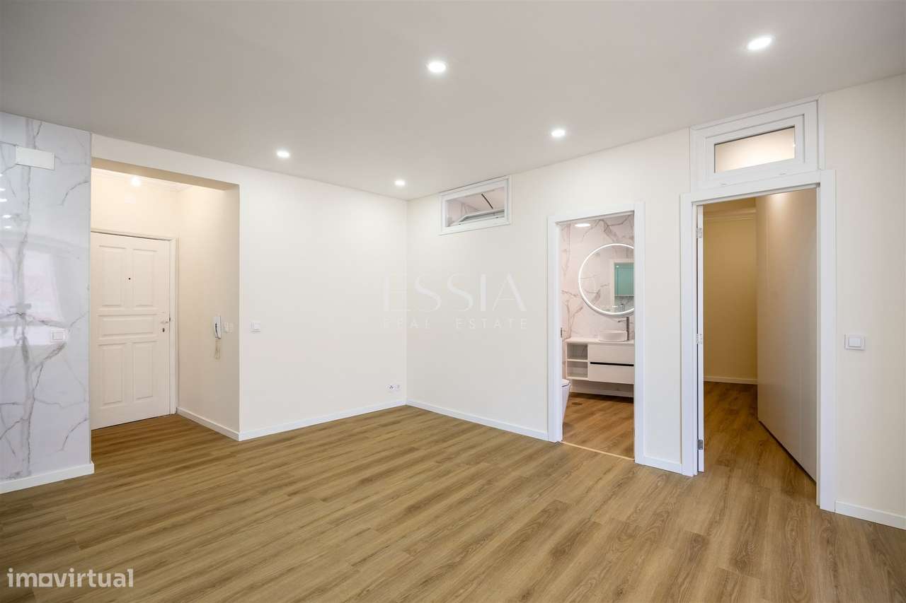 T1+1 Remodelado com Conforto e Localização Central em Vila do Conde-11