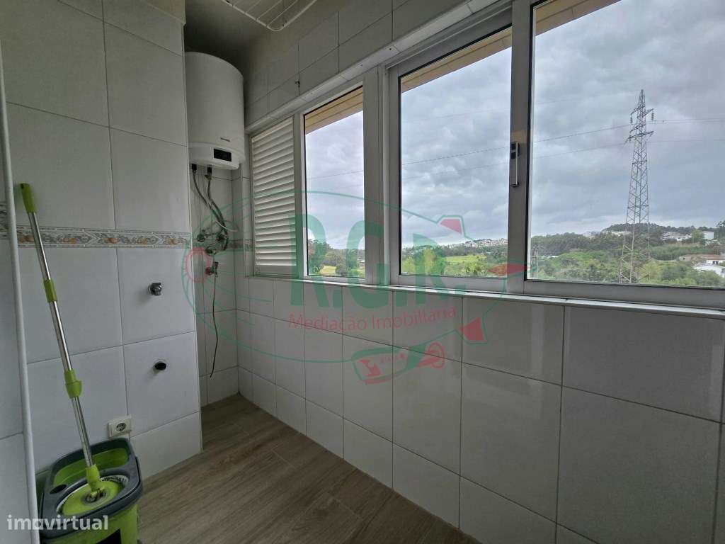 T2 C/ Lg Garagem e Arrúmos - Próximo Metyis-10