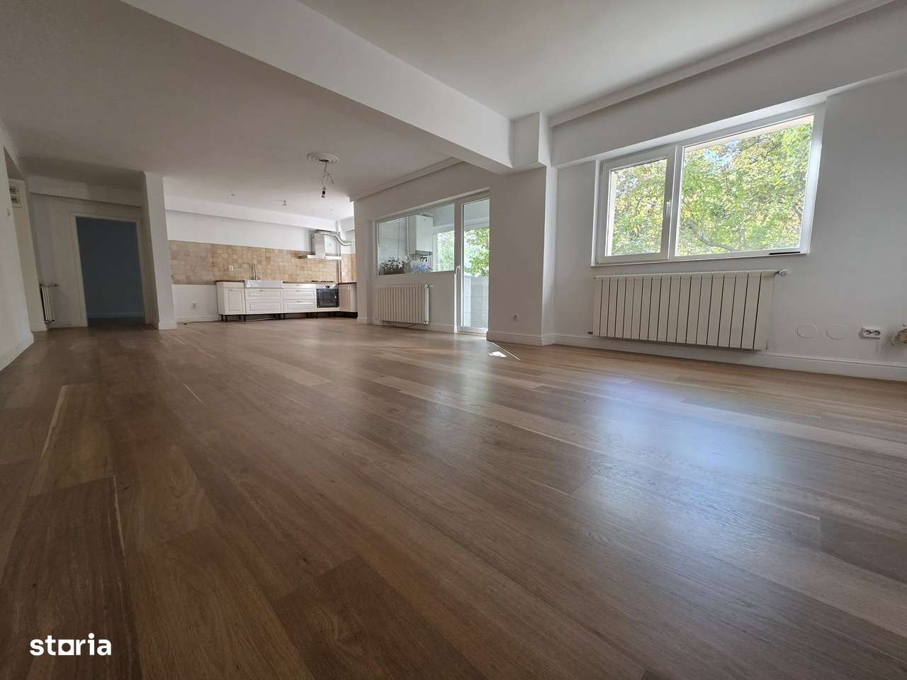 Apartament de vanzare   Herastrau   . Prima Linie la Parcul Herastrau - Imagine principală: 2/20