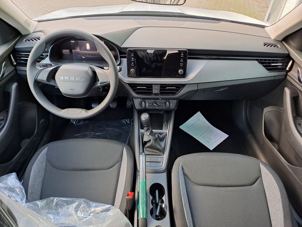 SKODA KAMIQ 1.0 TSI 95KM ESSENCE, produkcja 2026, dostępny od ręki