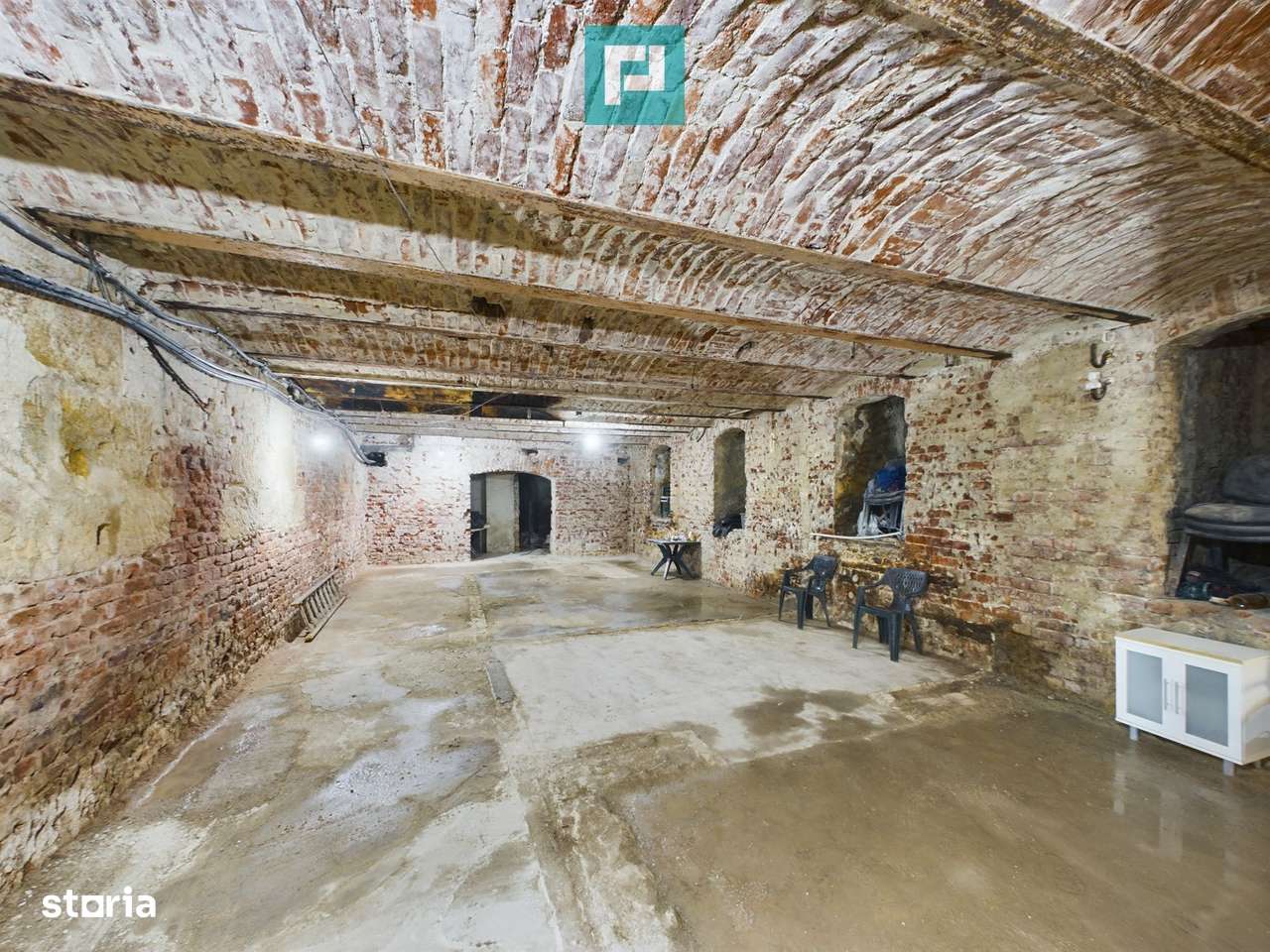 Spațiu ultracentral la demisol - Imagine principală: 4/8