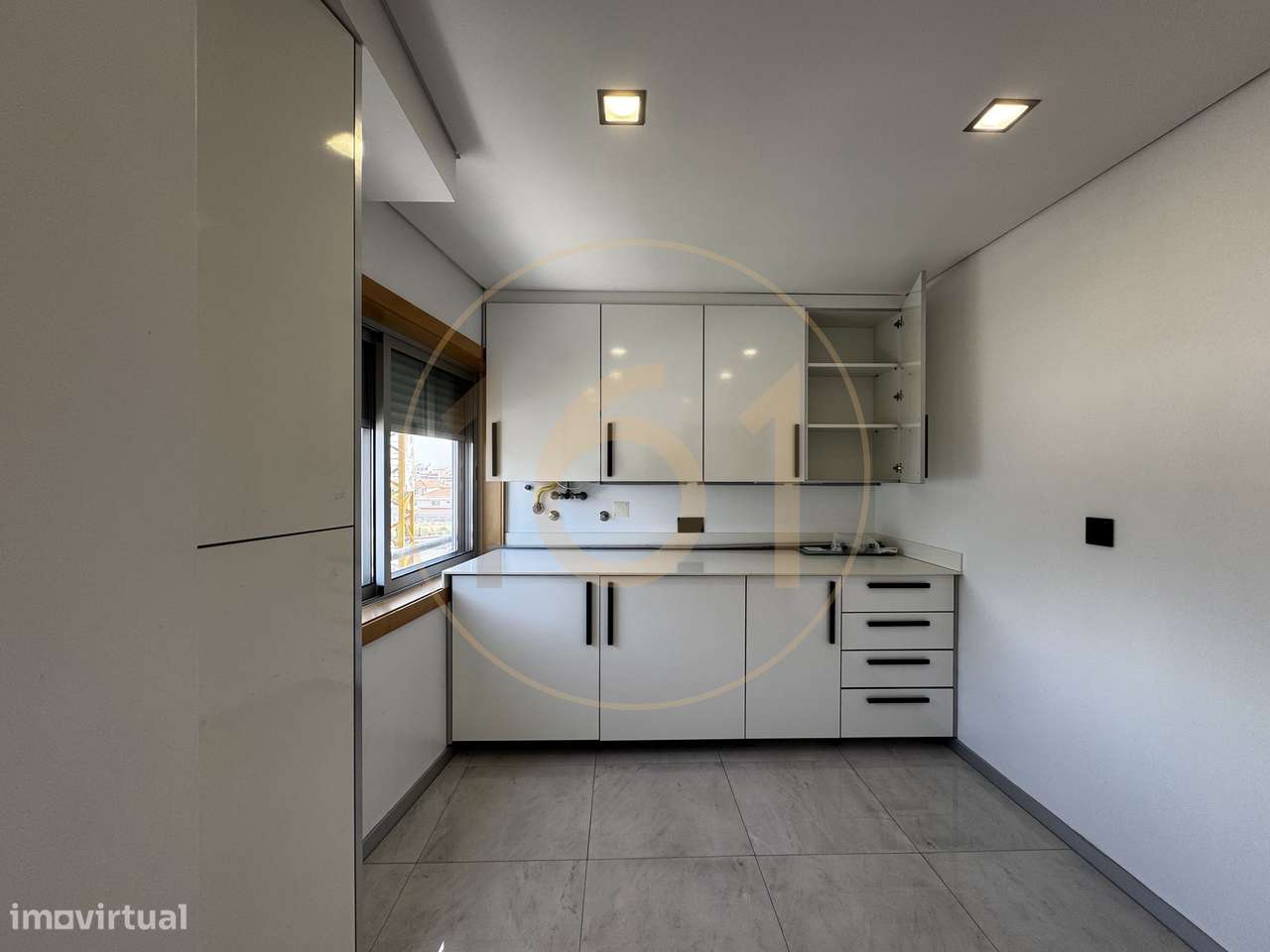 Apartamento T3+1 duplex com 2 terraços e varandas-6