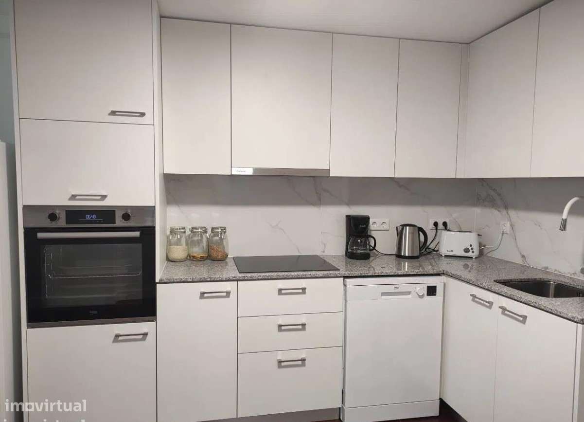 Apartamento T1+1 mobilado e equipado em pleno centro histórico - Grande imagem: 5/21