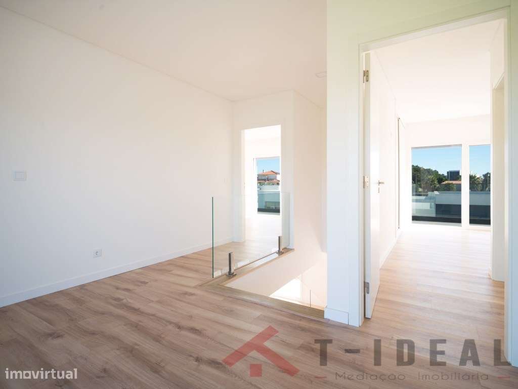 Moradia T4 nova próxima da Lourinhã e das praias-30