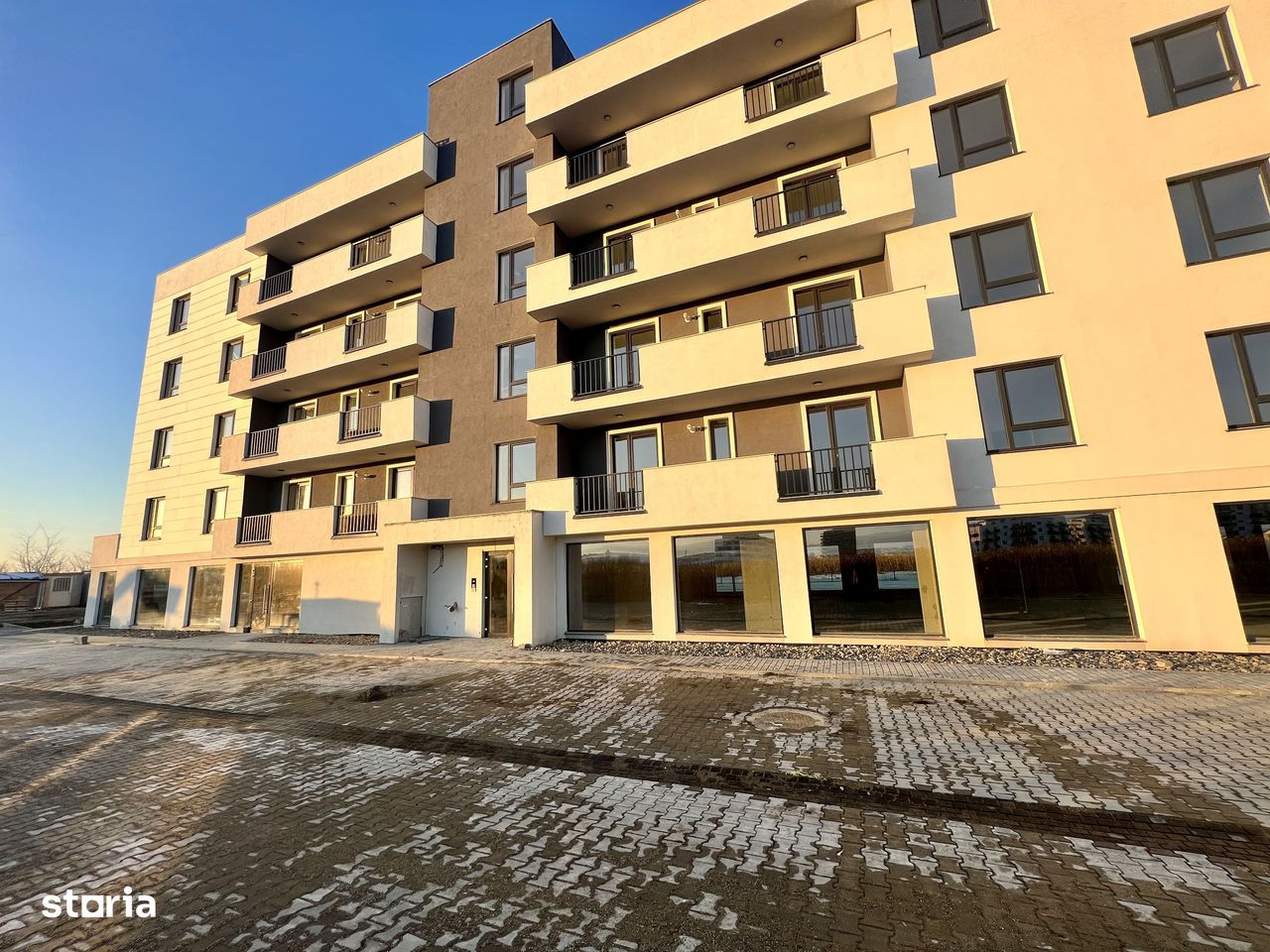 Apartament 3 camere,  73.43mp utili|, balcon| zona Calea Surii Mici