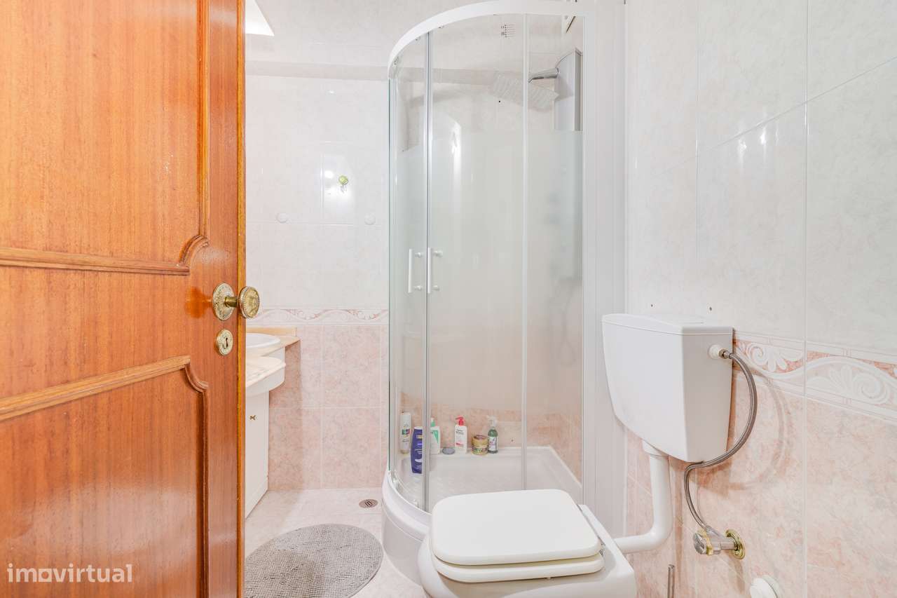 APARTAMENTO T3 | LUGAR DE PARQUEAMENTO | PÓVOA DE SANTO ADRIÃO-8
