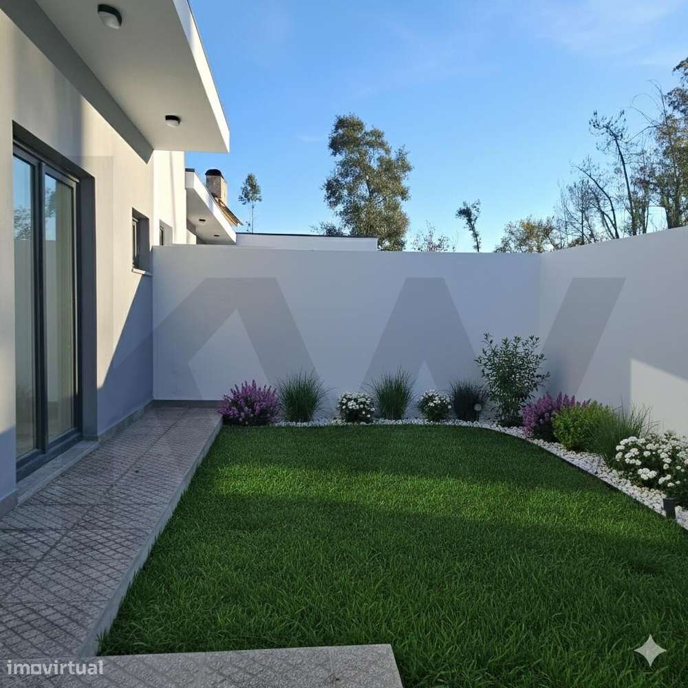 Moradia T3+1 EM CACIA (AVEIRO): PISO ÚNICO COM 52m2 DE AREA SOCIAL - Grande imagem: 4/31