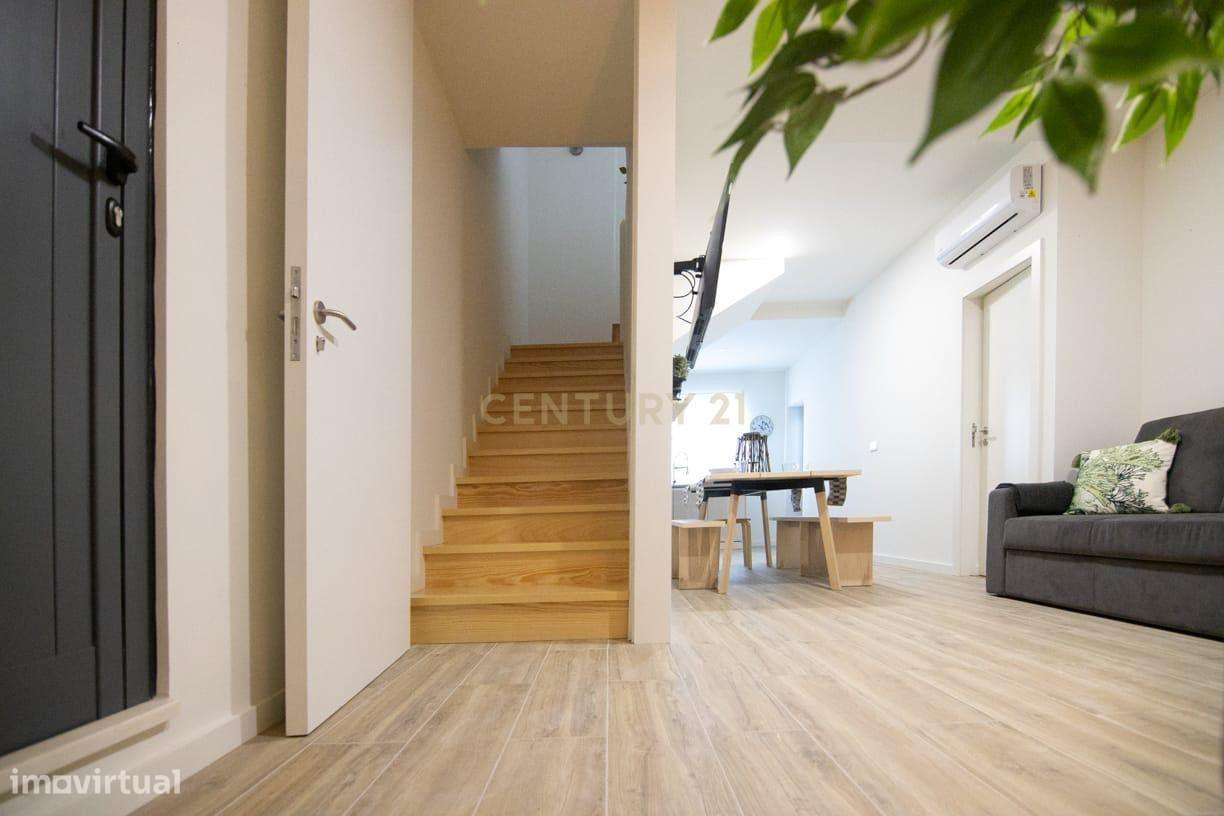 Moradia com 10 Quartos em Pedrouços - Grande imagem: 2/24