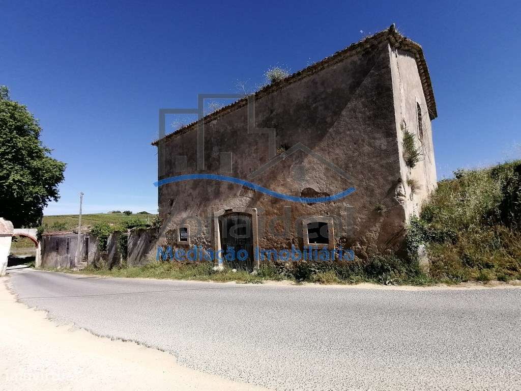 Moradia e arrecadação em ruínas com pátio, Localizada em Pipa, Alen... - Grande imagem: 2/9