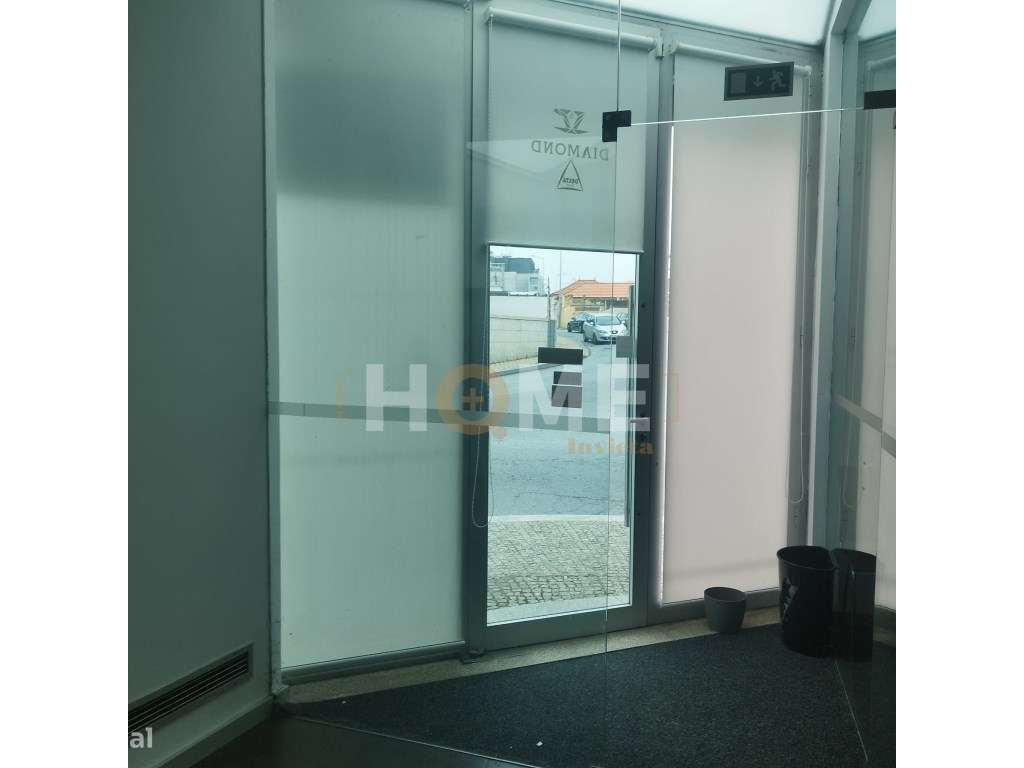 ESTABELECIMENTO COMERCIAL PARA VENDA - CANIDELO, VILA NOVA DE GAIA-18