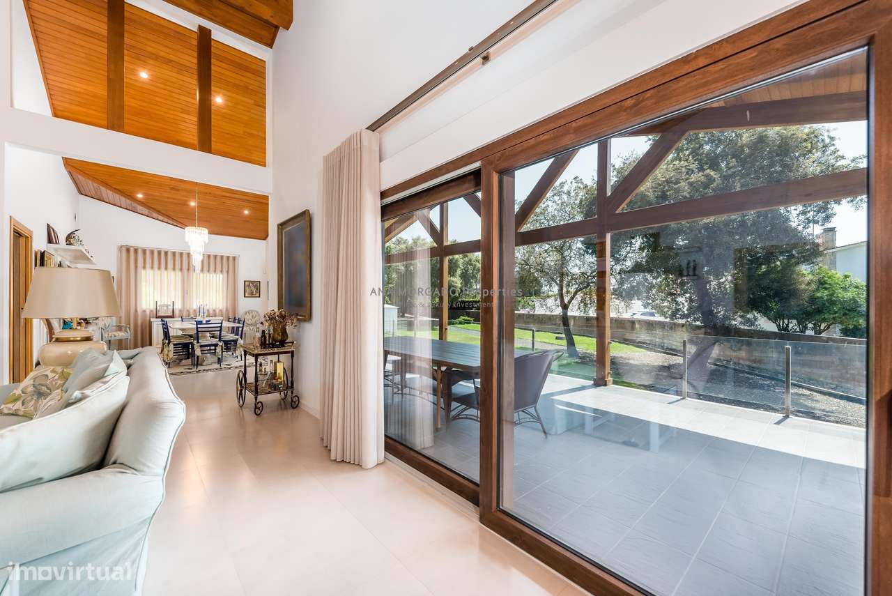 Moradia de Alto Padrão na Marinha Grande – Perto de Leiria e das Praia-12
