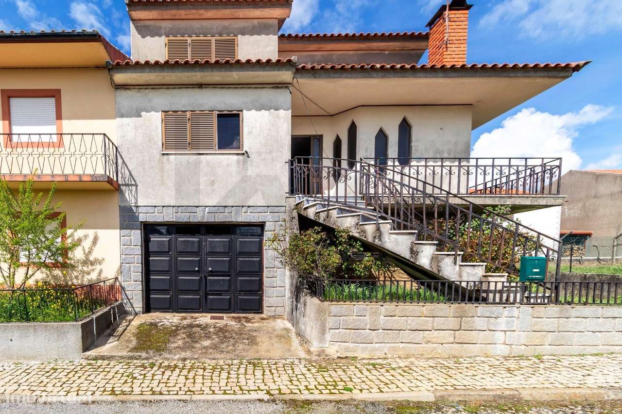 Moradia T5 no centro de Tó (Mogadouro) - Grande imagem: 4/31