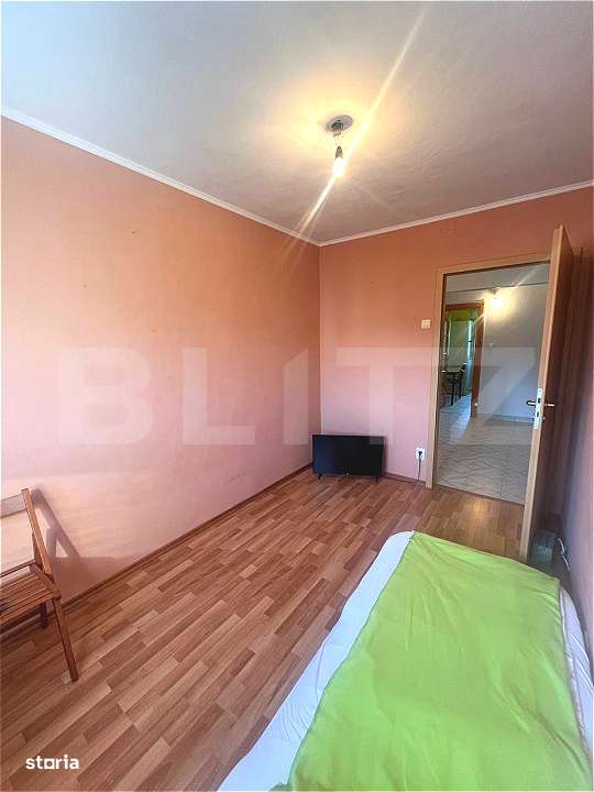 Apartament cu 3 camere, decomandat, zona Lipovei - Imagine principală: 5/11