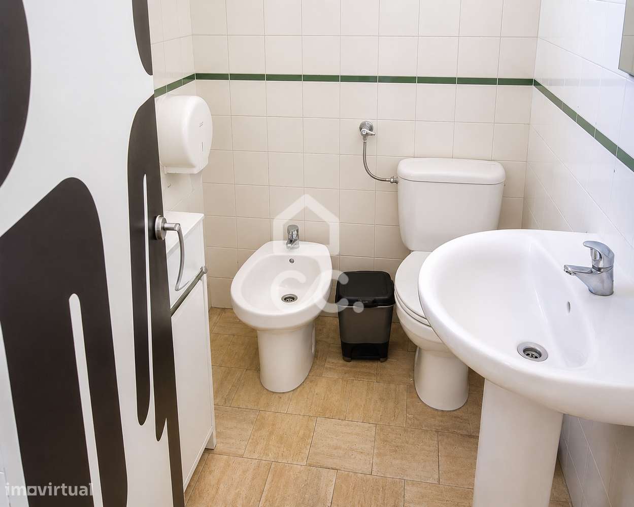 Loja com 120 m², 2 pisos e Saída de Fumos – Torres Novas-11