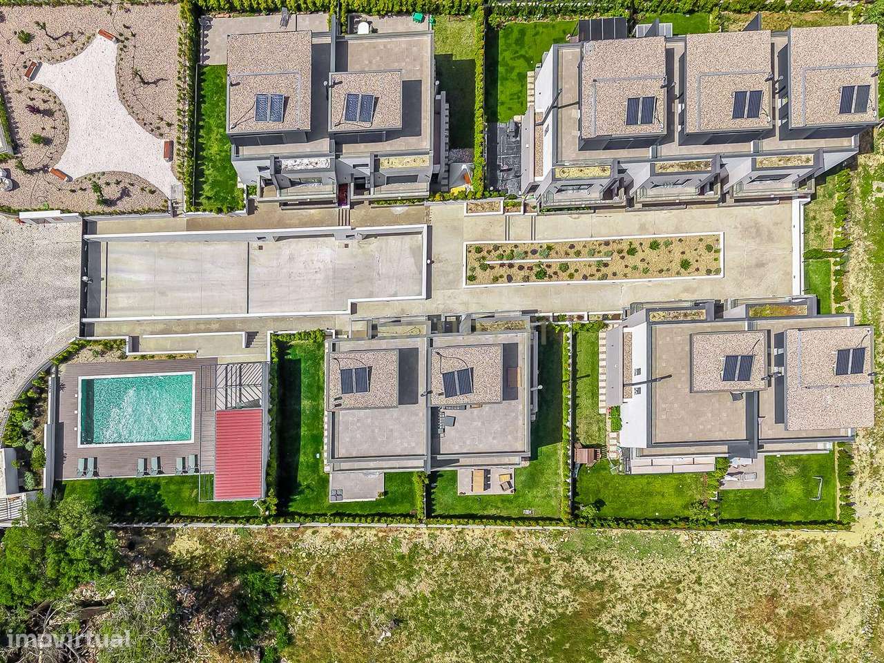 Moradia T4 em Condomínio Privado | Piscina | 6WC | Jardim | Terraço |-59