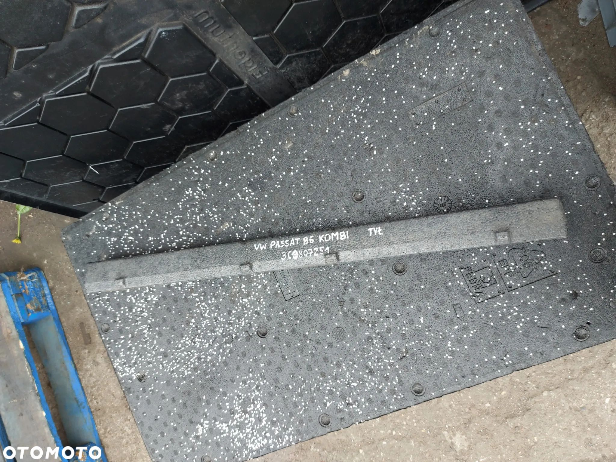 VW PASSAT B6 KOMBI ABSORBER PIANKA ZDERZAKA TYŁ 3C9807251 - 1