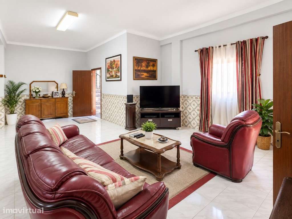MORADIA 195 m² COM POTENCIAL PARA 2 HABITAÇÕES | PRÓXIMA DAS PRAIAS...-20