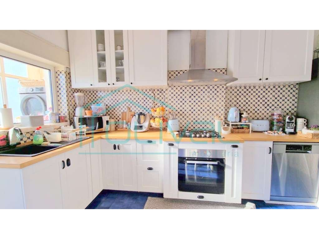 Apartamento T3 centro de Samora Correia-8