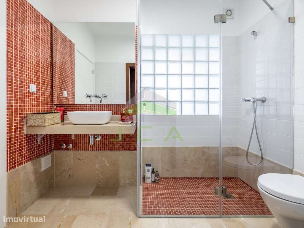 Apartamento T4 com terraço e piscina-20