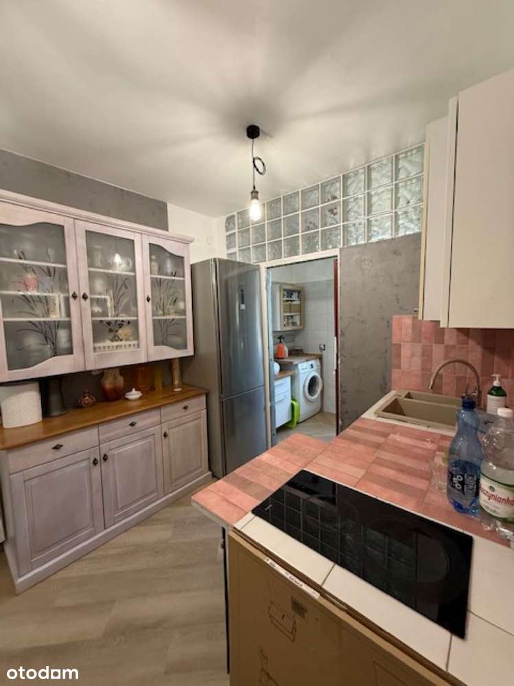 Przytulna kawalerka z oddzielną kuchnią, Sołacz-7