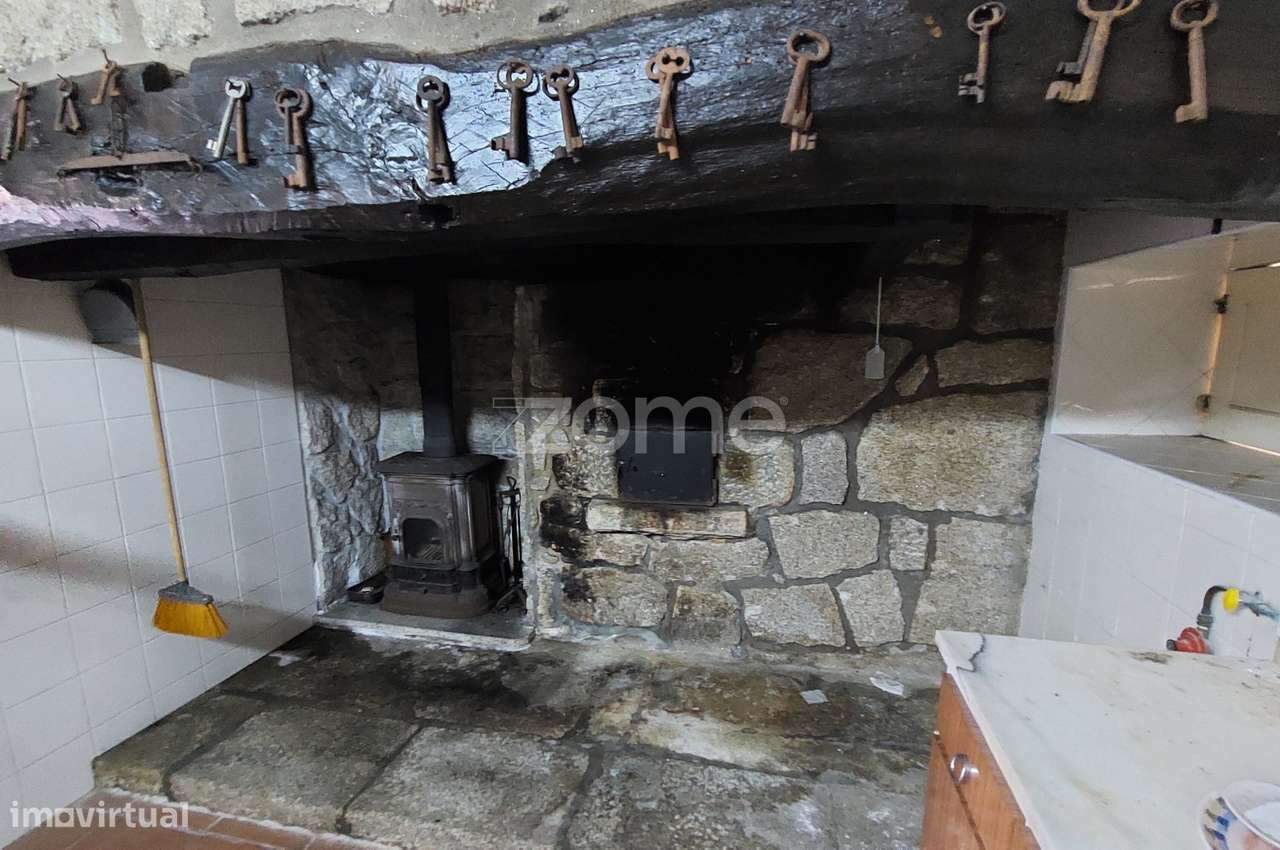 Quinta T4 com Terreno de 1.800 m² em Nogueira do Cravo-31