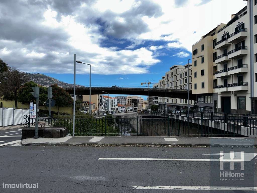 Apartamento T2 no Edificio Hinton, Santa Luzia - Funchal, Madeira-16