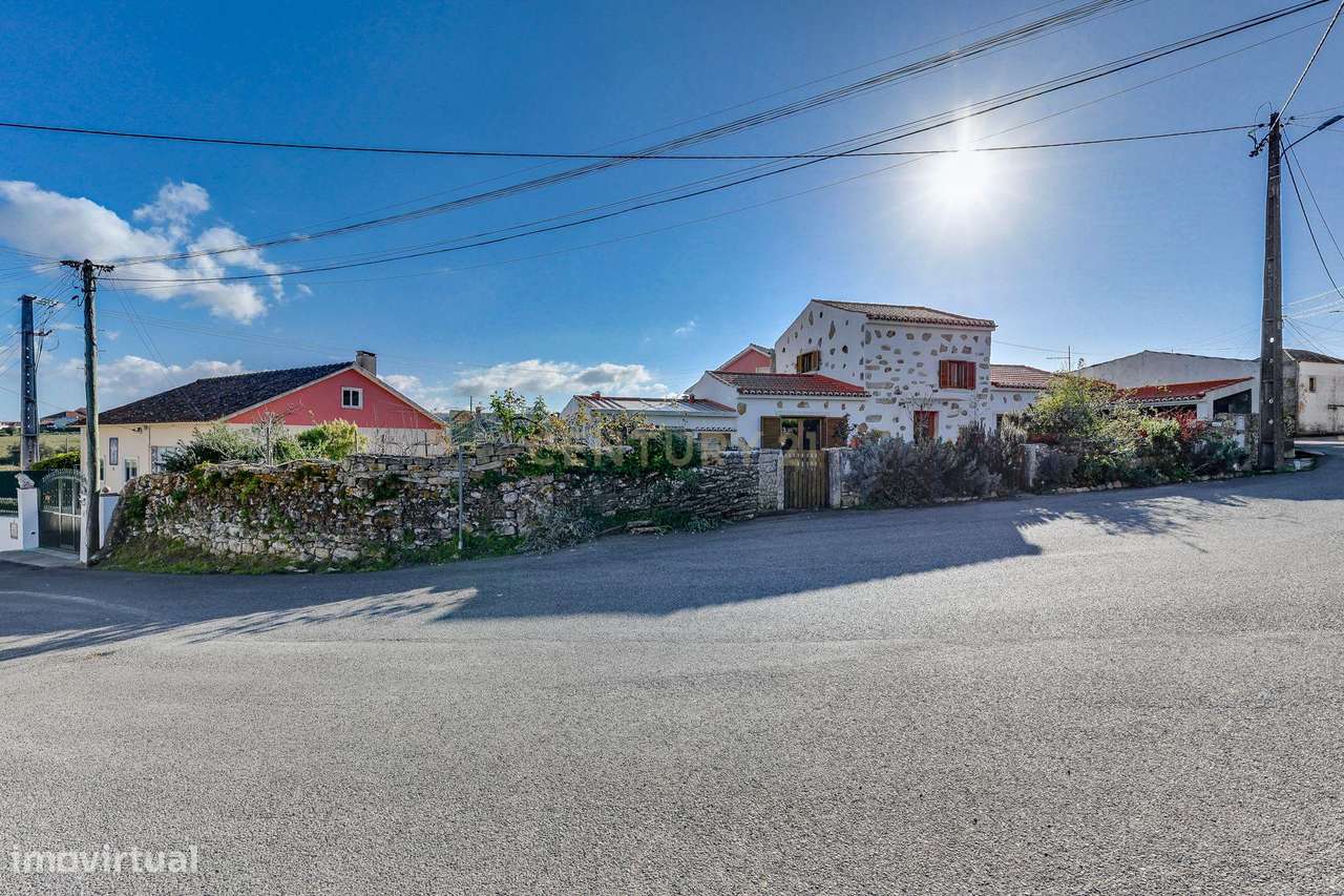 Moradia T2 Pronta a  Habitar com Jardim e Estufa - Grande imagem: 2/38