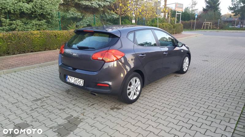 Kia Ceed Cee'd 1.4 Business Line - 4