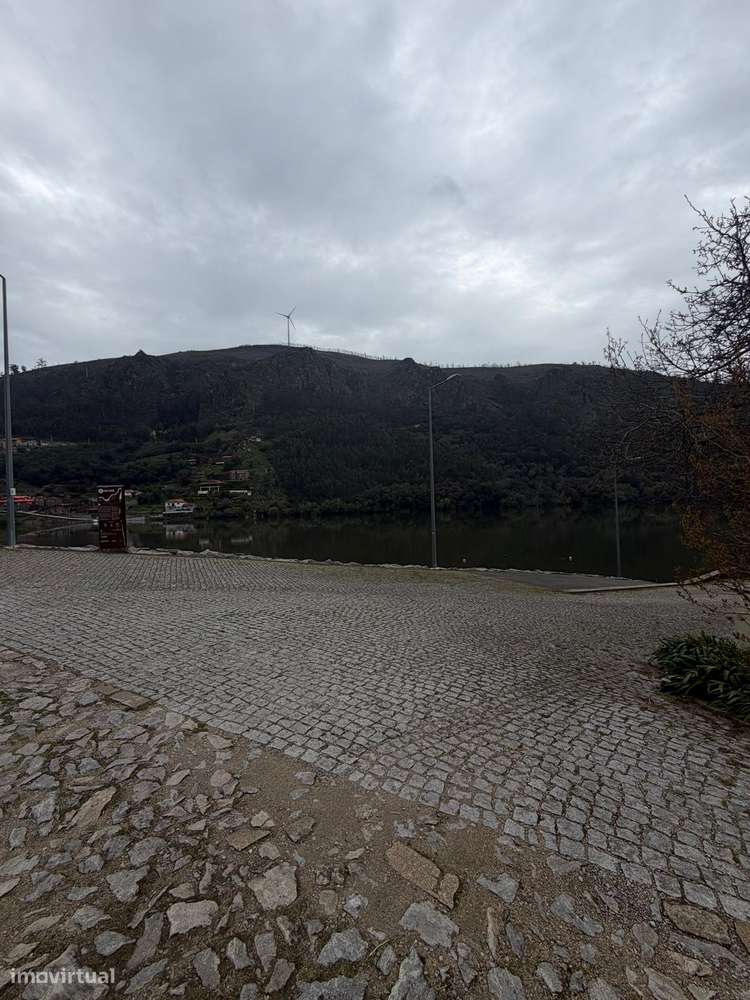 Moradia para Restaurar com Vista Rio-6