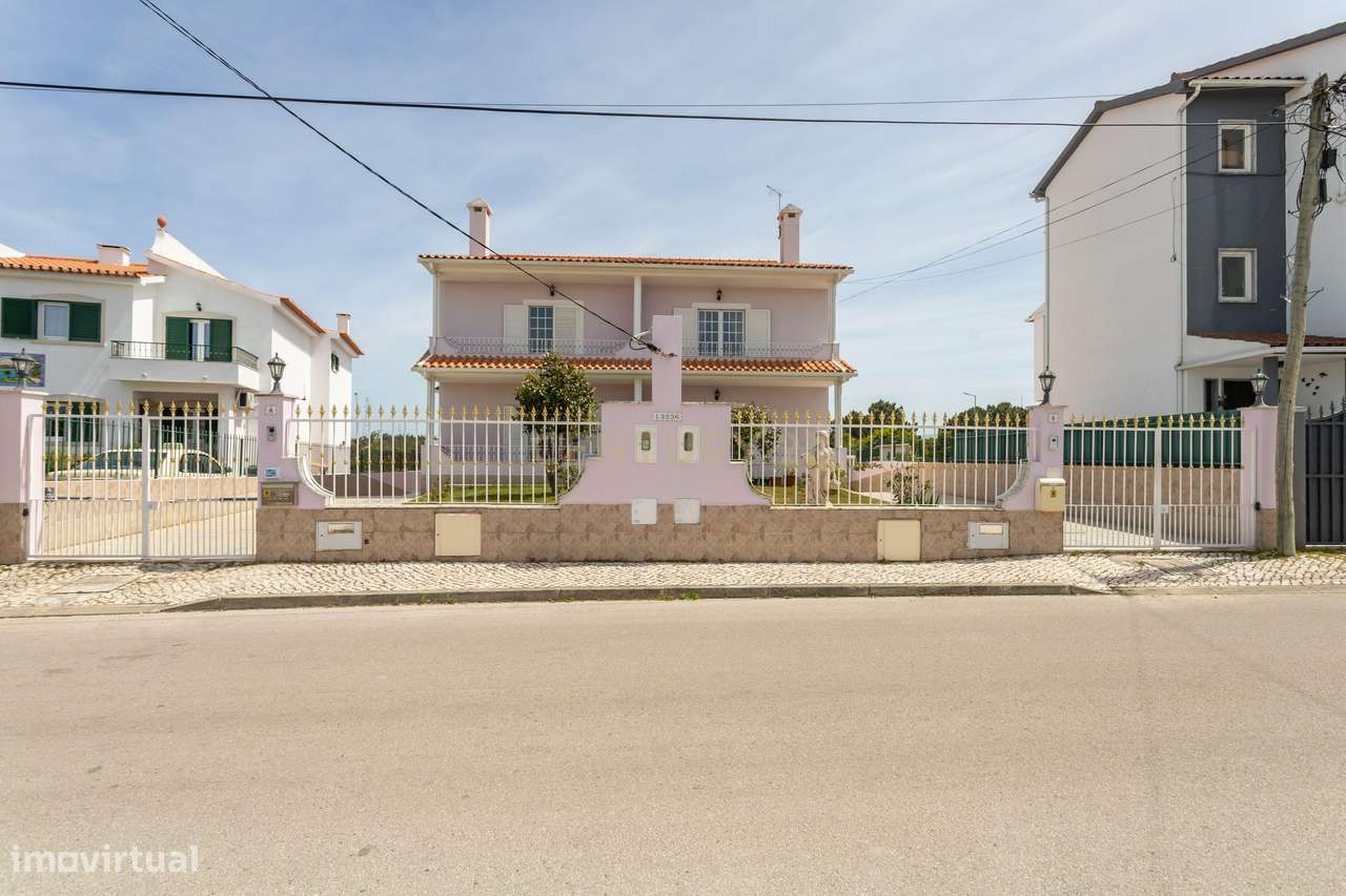 Moradia de 6 assoalhadas em lote de 500 m2-53