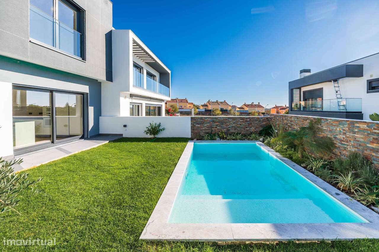 Elegante moradia T4 de arquitetura contemporânea em Albarraque-46