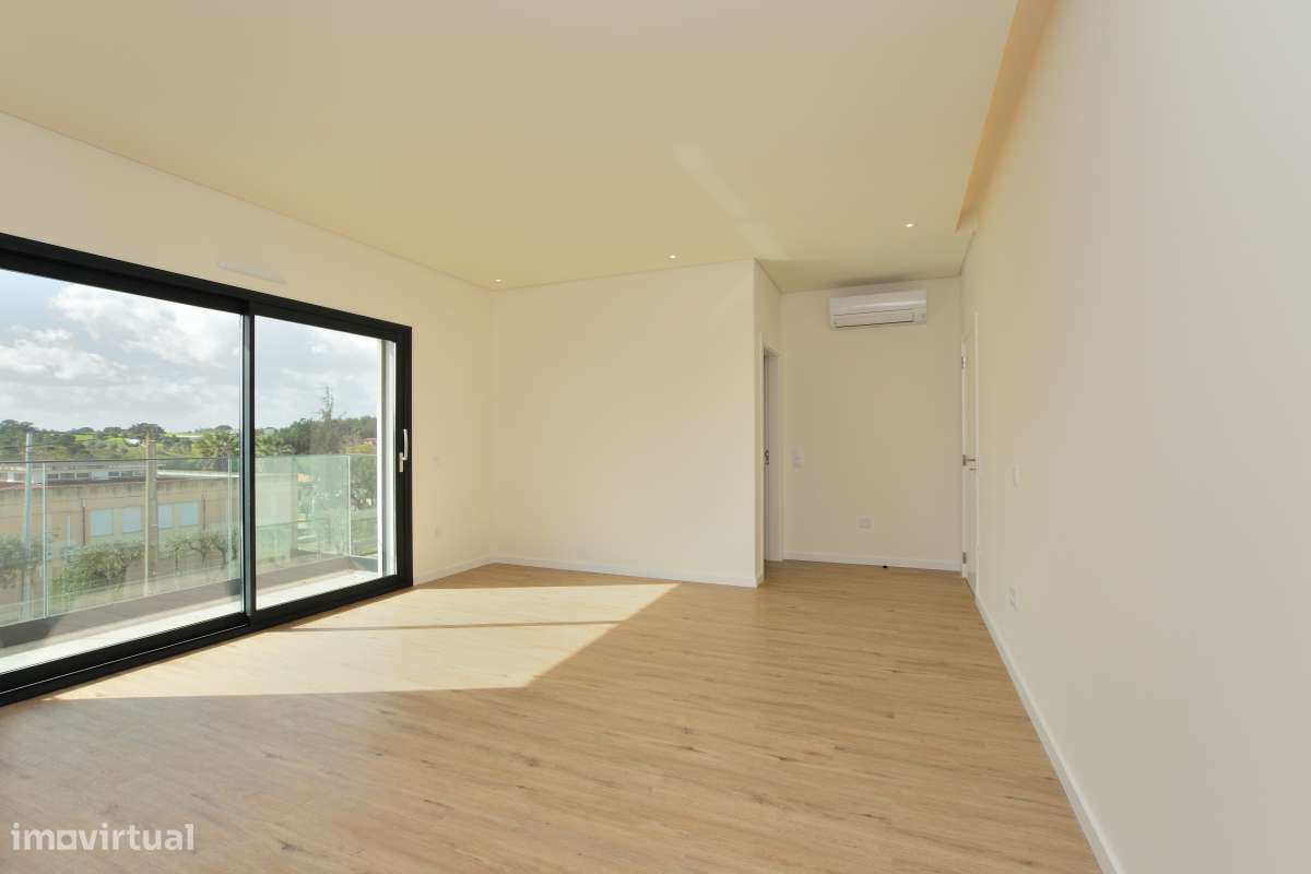 Moradia T4 c/ Certificação Energética A+ | Aveiras de Cima-35