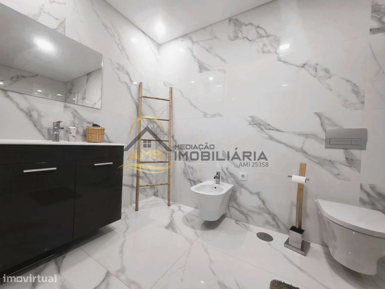 APARTAMENTO T3 COM TERRAÇO DE 186M²-11