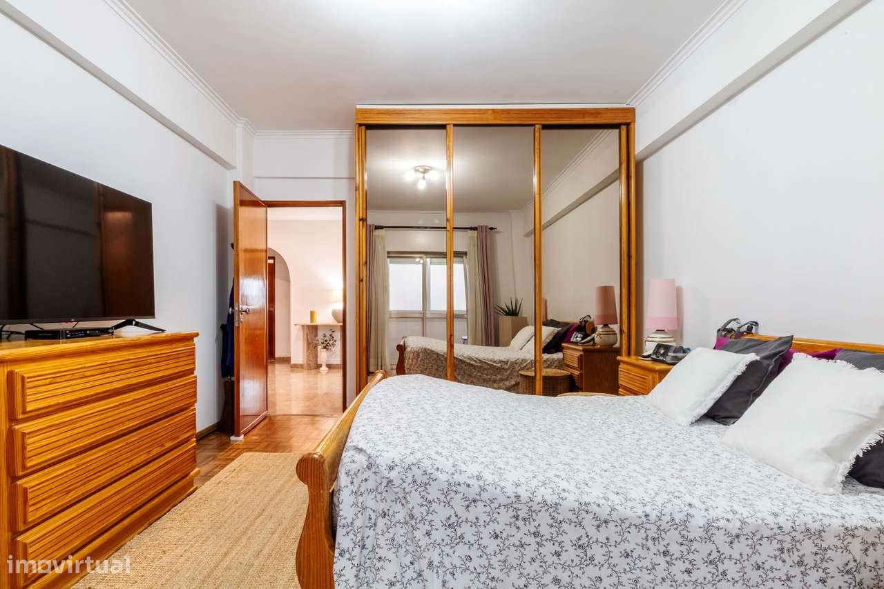 Apartamento T3 em Casal de São Brás, Amadora-21