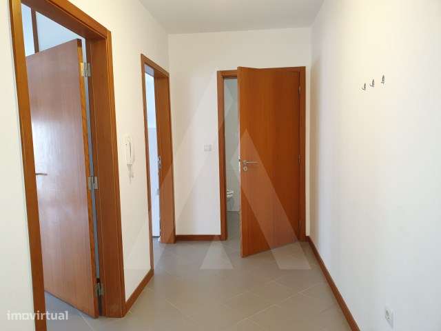 Apartamento T0+1 junto ao Glicínias - Grande imagem: 5/10