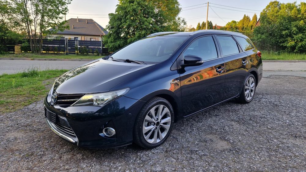 Toyota Auris II (2012-) 2014