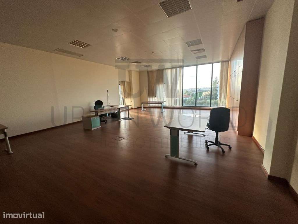 Armazém Industrial, Santarém, 4.000m2-25