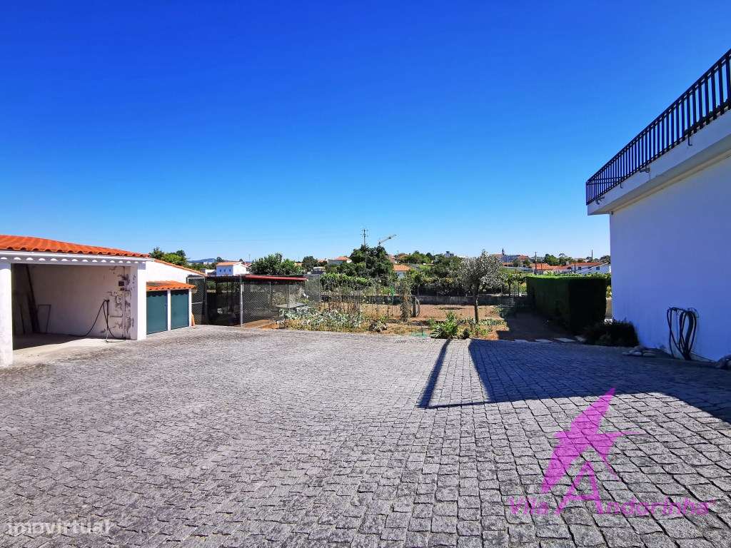 Moradia T4 independente com amplo jardim, garagem e cave - Santa Ma...-37