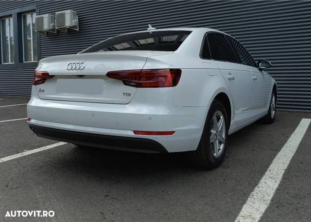 Audi A4 2.0 TDI S tronic - 6